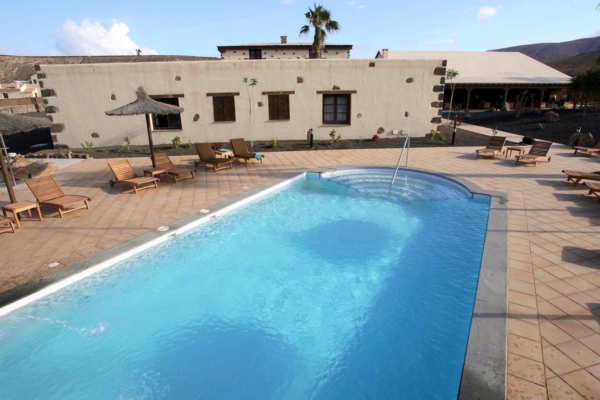 Villas Oasis Casa Vieja La Oliva Exterior foto