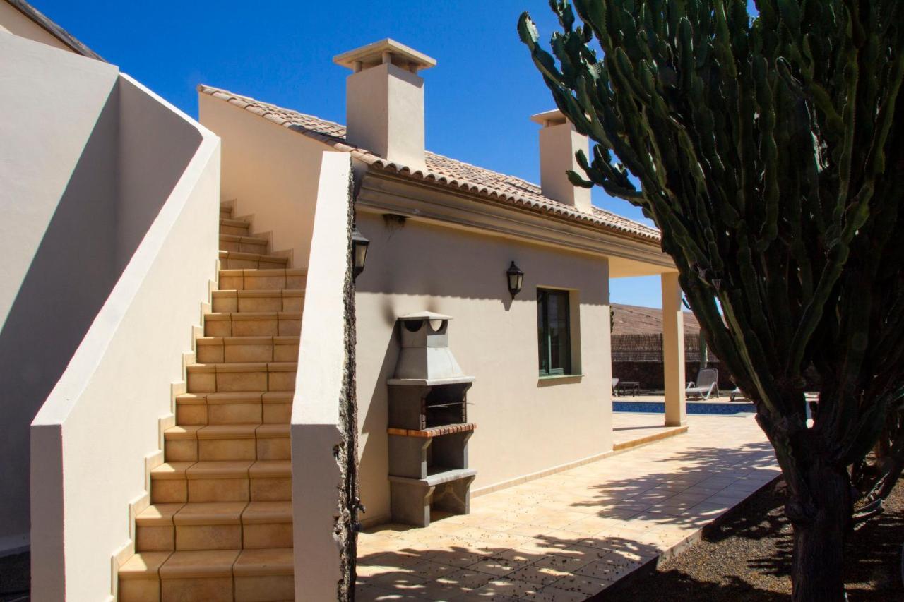 Villas Oasis Casa Vieja La Oliva Exterior foto